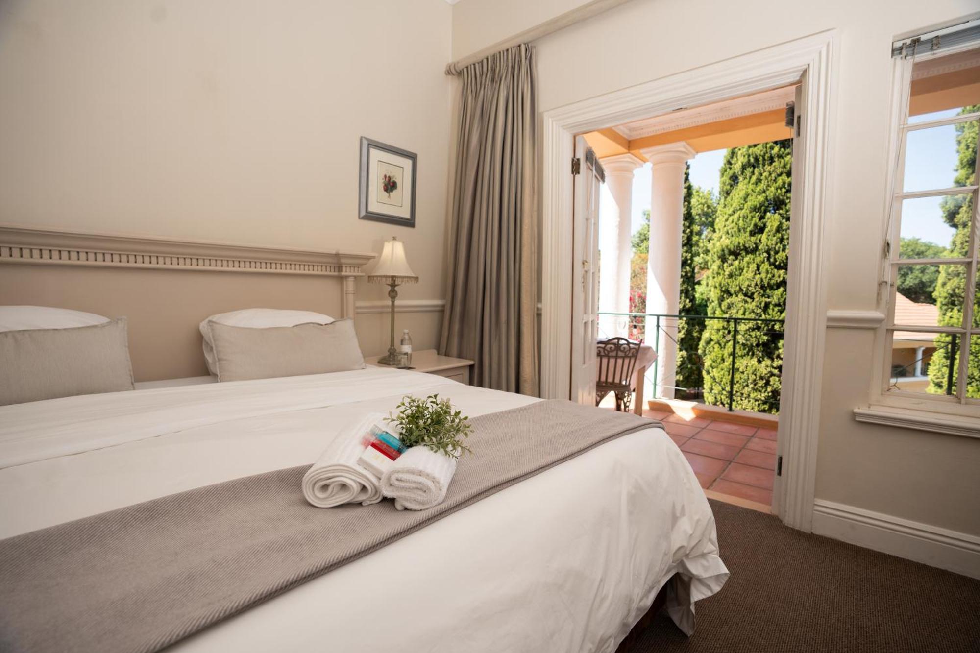 Little Tuscany Boutique Hotel Йоханнесбург Экстерьер фото