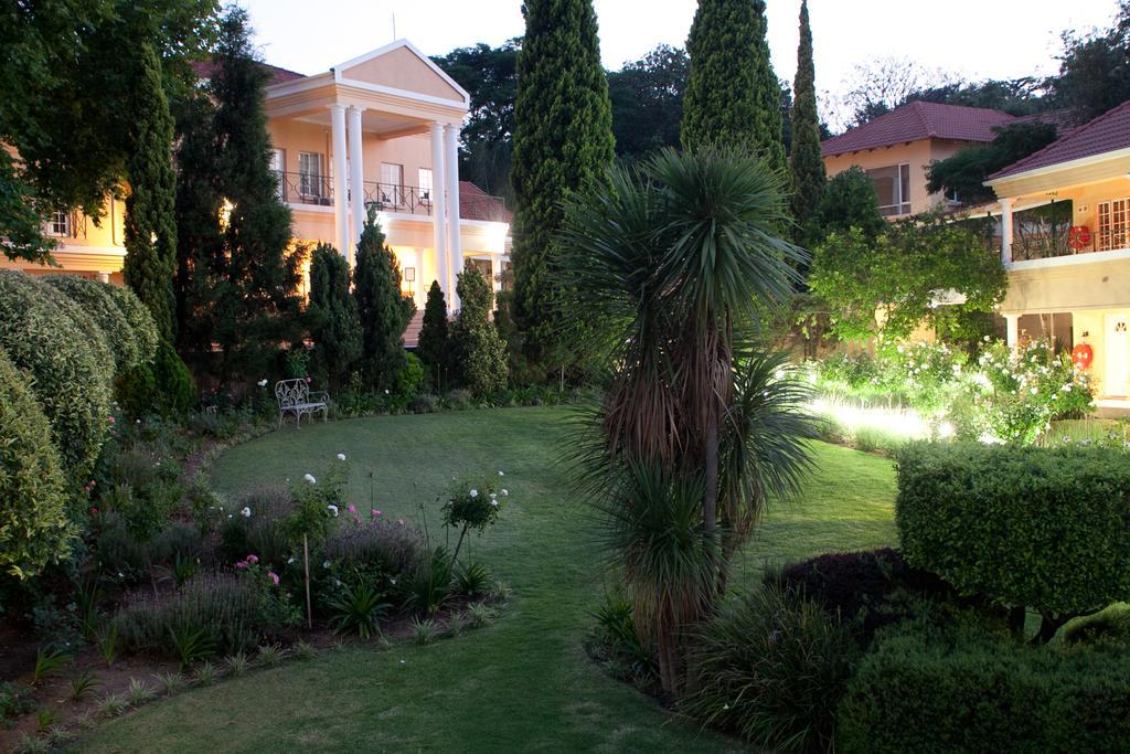 Little Tuscany Boutique Hotel Йоханнесбург Экстерьер фото